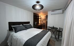 Almada Studios 26 - Republica